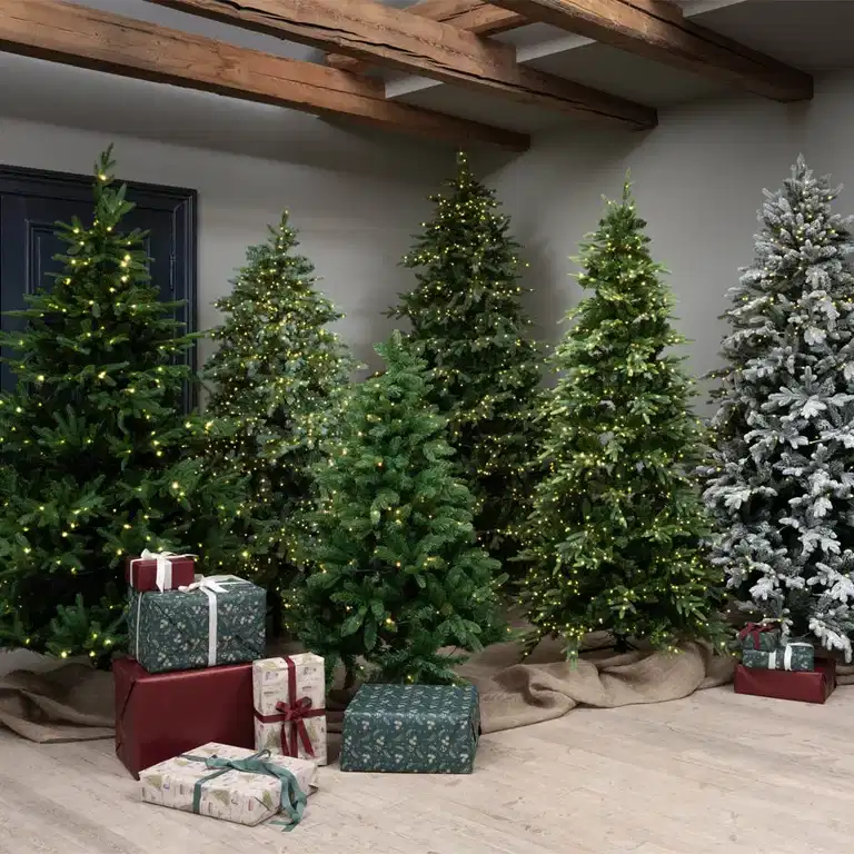 30 % off all artficial Christmas trees