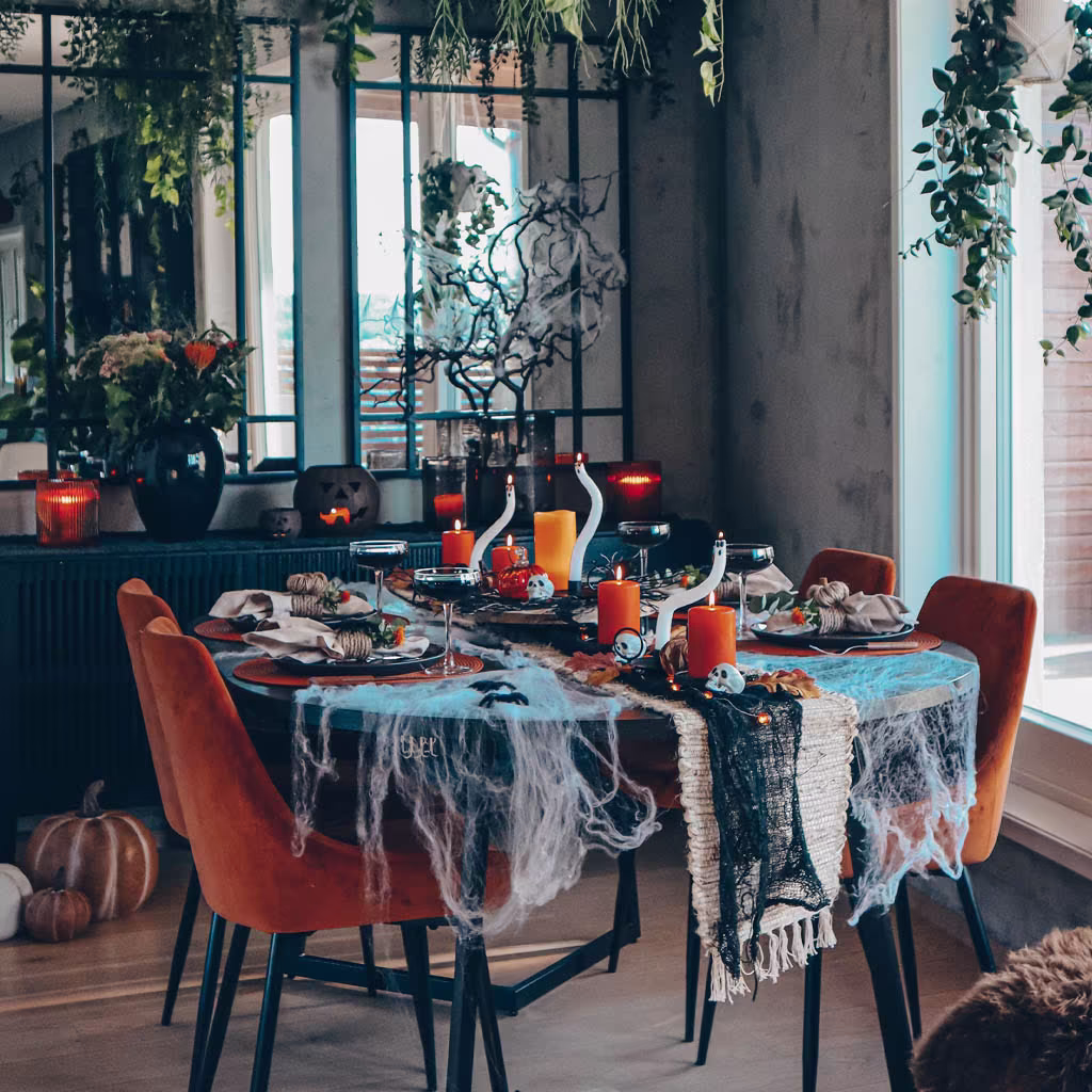 Hosting a Halloween party? Here are two ways to style your table