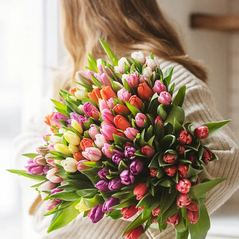 Put together a beautiful tulip bouquet - step by step