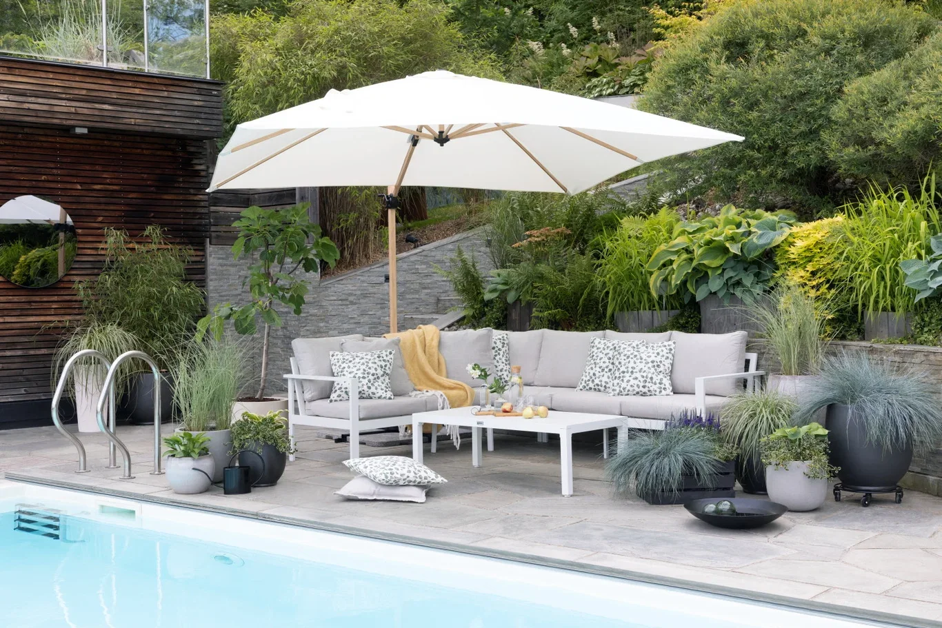 Nora Hanging Square Umbrella 3M