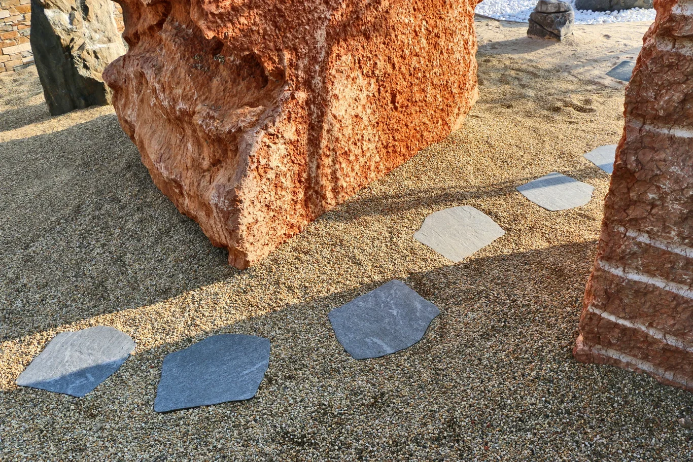 Steppingstone Grey N50 42-36x2cm