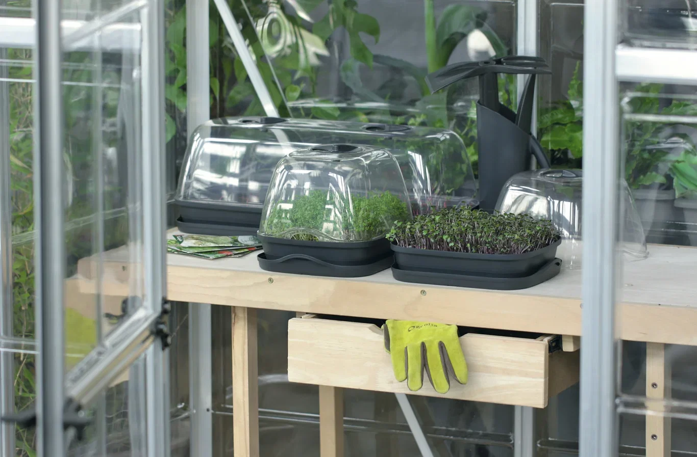 Table Grow House Small