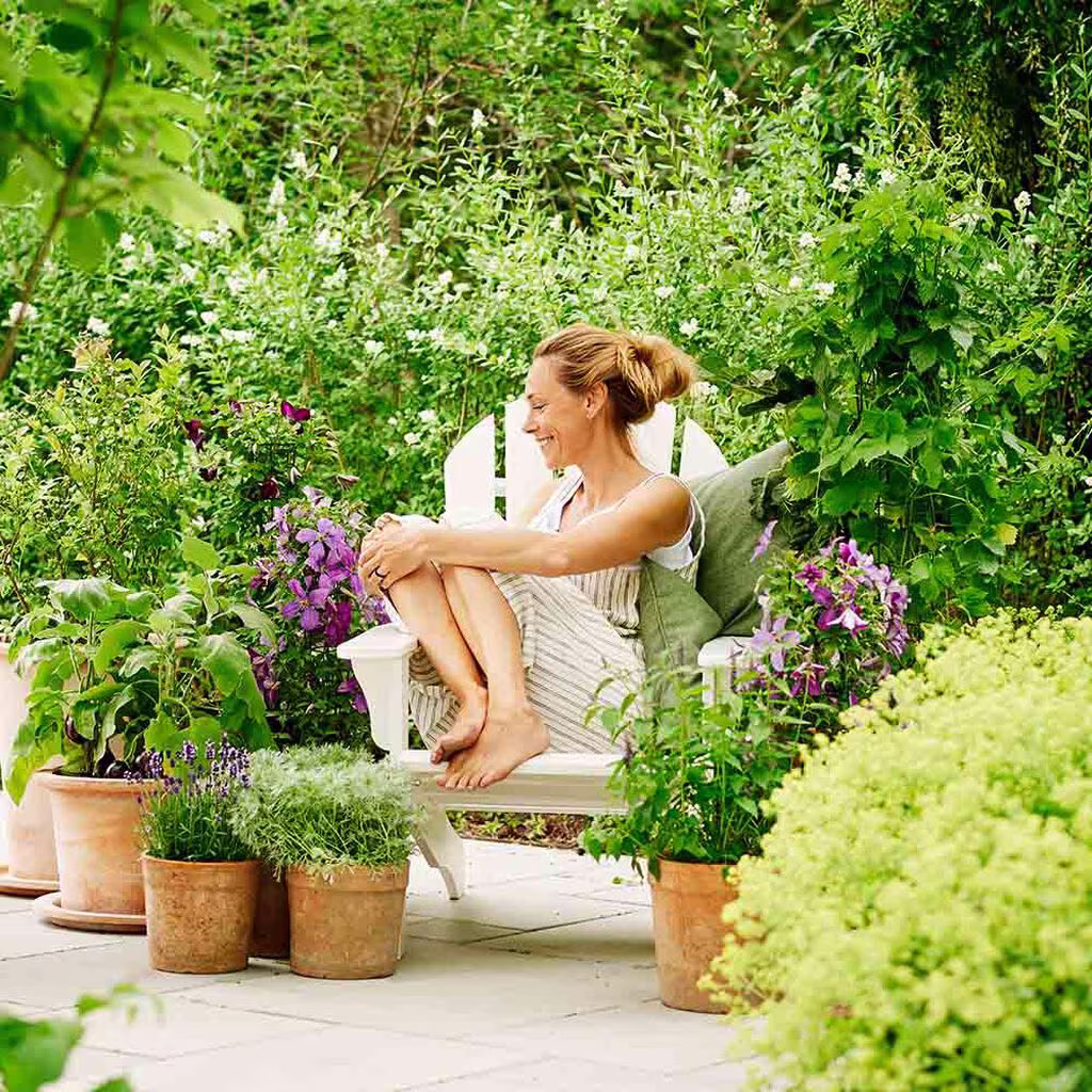 How to maintain garden bliss throughout the summer season
