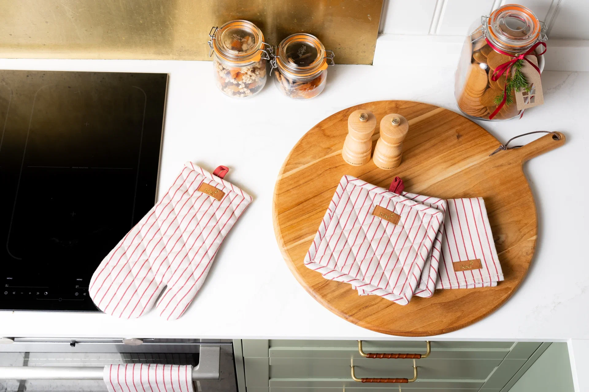 K&C Kitchen Towel Red and Beige